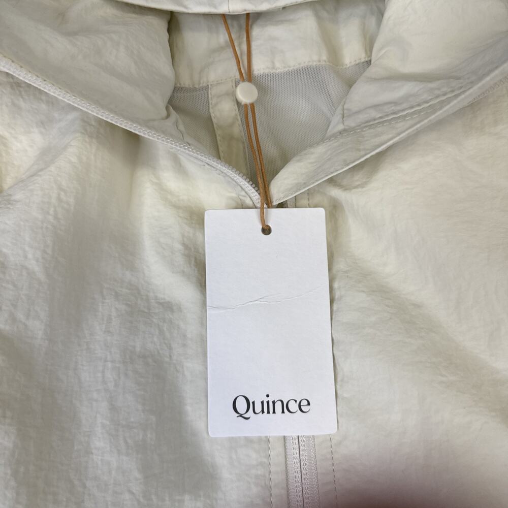 Quince Wind proof Light Weight Hooded Jacket Tofu L NWT - Picture 2 of 9